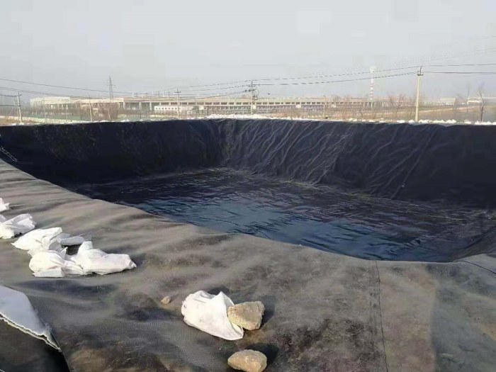 Industrial sewage pond HDPE liner works