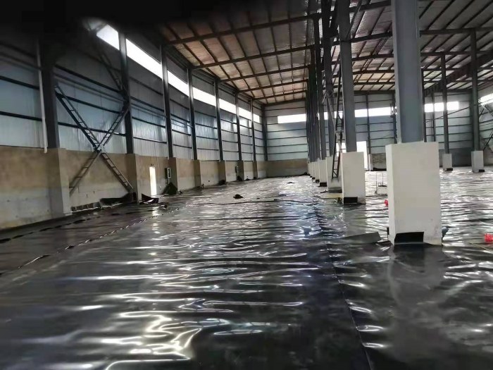 工业车间地面防渗层施工与地坪硬化工程实拍